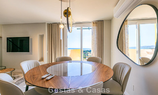 Duplex penthouse met zeezicht te koop op loopafstand van alle voorzieningen en Puerto Banus in Nueva Andalucia, Marbella 789313 