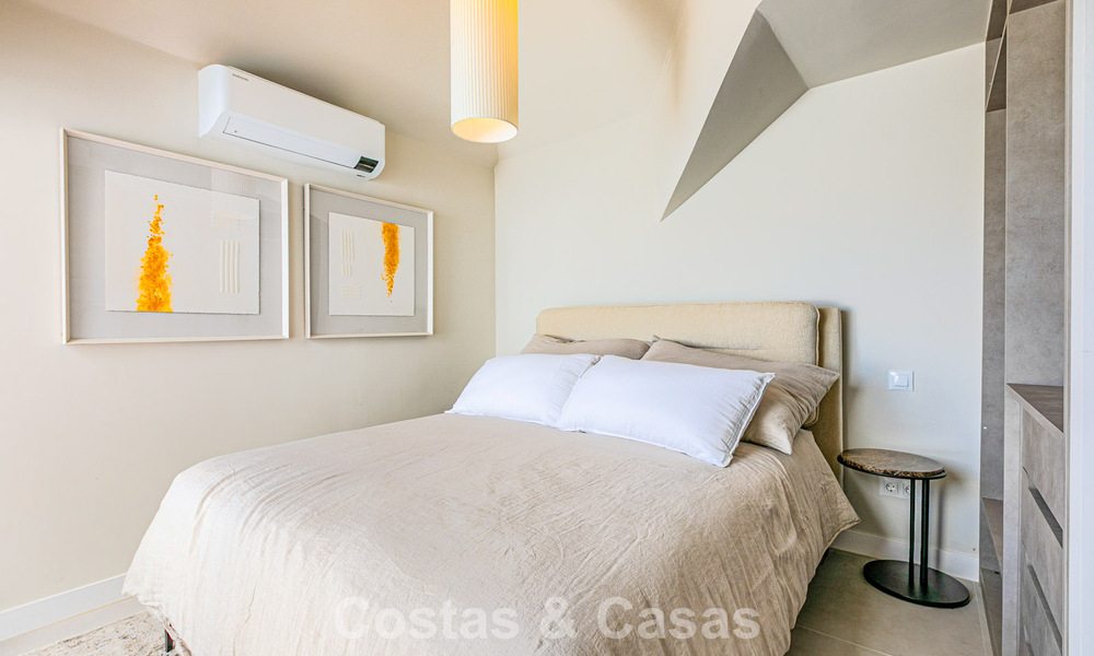 Duplex penthouse met zeezicht te koop op loopafstand van alle voorzieningen en Puerto Banus in Nueva Andalucia, Marbella 789325