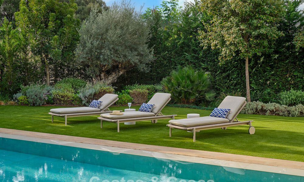 Instapklare, luxevilla met minimalistische architectuur te koop op de New Golden Mile tussen Marbella en Estepona 789700