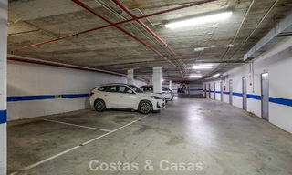 Instapklaar, contemporain appartement met panoramisch zeezicht te koop ten oosten van Marbella 789390 