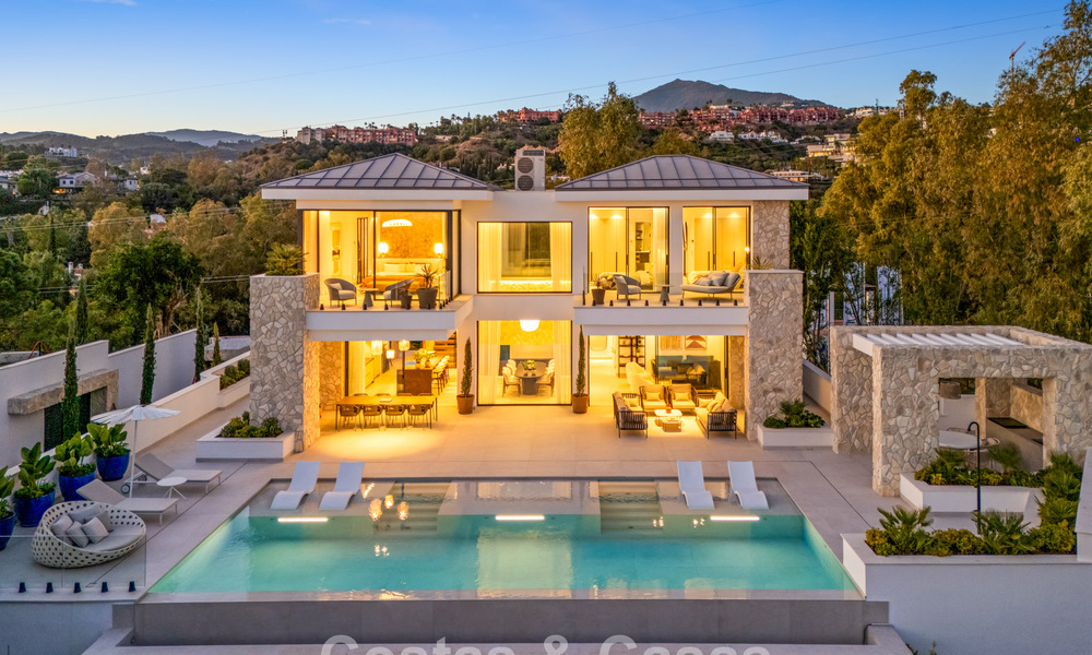 Exclusieve hedendaagse luxevilla te koop binnen een beveiligde gemeenschap in La Quinta, Benahavis - Marbella 789403