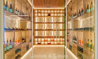 Exclusieve hedendaagse luxevilla te koop binnen een beveiligde gemeenschap in La Quinta, Benahavis - Marbella 789406 