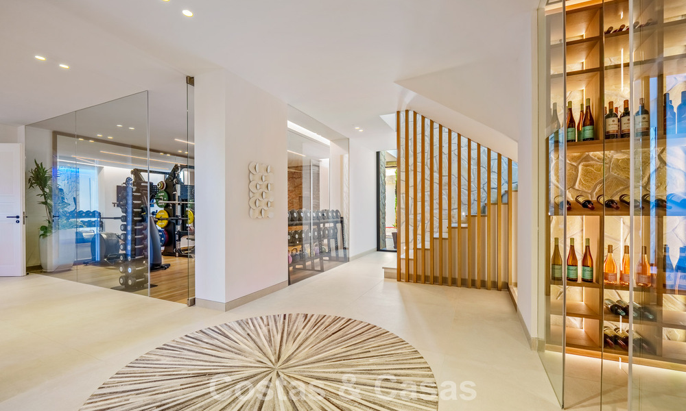 Exclusieve hedendaagse luxevilla te koop binnen een beveiligde gemeenschap in La Quinta, Benahavis - Marbella 789413
