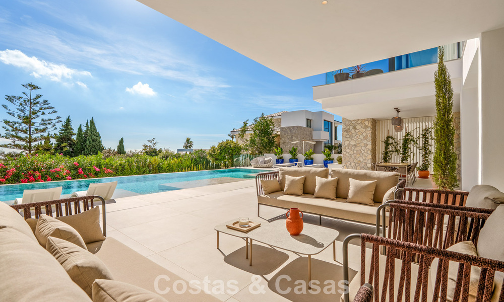 Exclusieve hedendaagse luxevilla te koop binnen een beveiligde gemeenschap in La Quinta, Benahavis - Marbella 789445