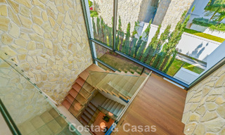 Modern-Mediterrane luxevilla te koop binnen een gated toonaangevende gemeenschap in La Quinta, Benahavis - Marbella 789491 