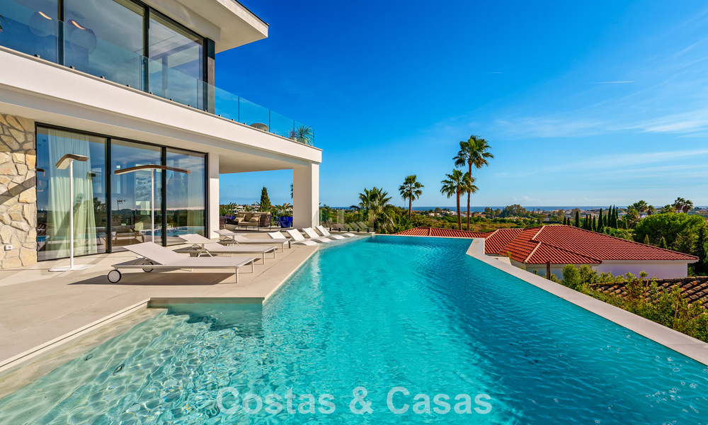 Modern-Mediterrane luxevilla te koop binnen een gated toonaangevende gemeenschap in La Quinta, Benahavis - Marbella 789504