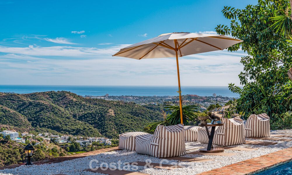 Elegante Andalusische luxevilla met tijdloze charme te koop in El Madroñal, Marbella - Benahavis 789526