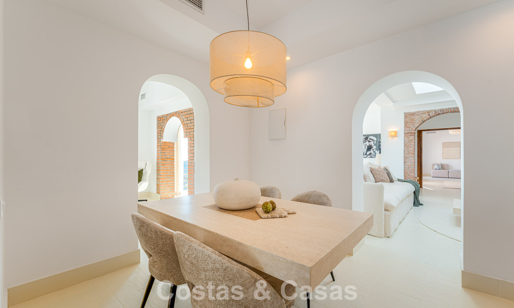 Elegante Andalusische luxevilla met tijdloze charme te koop in El Madroñal, Marbella - Benahavis 789535