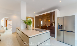 Elegante Andalusische luxevilla met tijdloze charme te koop in El Madroñal, Marbella - Benahavis 789549 