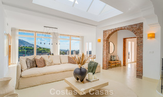 Elegante Andalusische luxevilla met tijdloze charme te koop in El Madroñal, Marbella - Benahavis 789570 