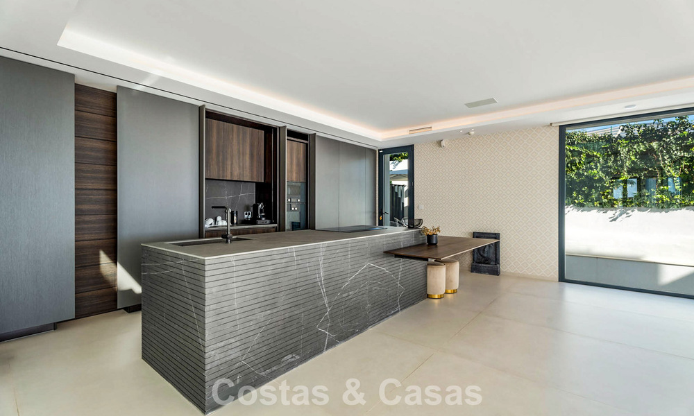 Instapklaar, state-of-the-art designervilla met panoramische vergezichten te koop in Marbella - Benahavis 789587