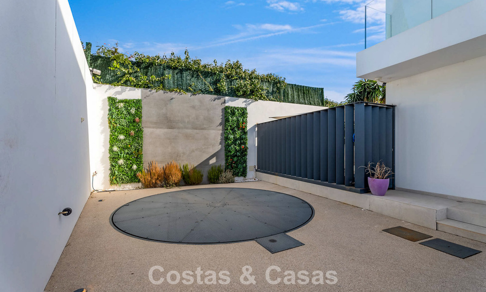 Instapklaar, state-of-the-art designervilla met panoramische vergezichten te koop in Marbella - Benahavis 789593