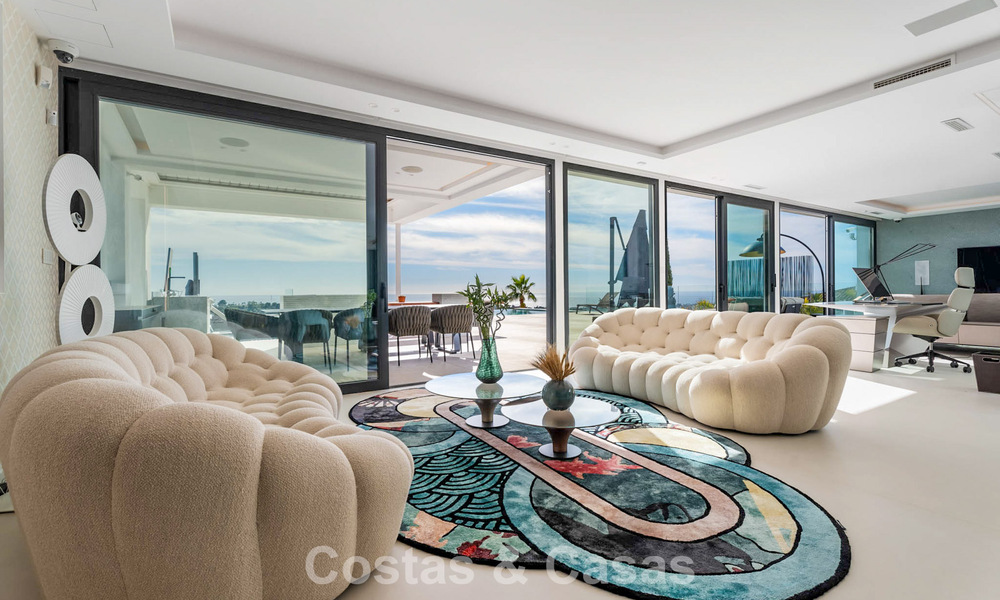 Instapklaar, state-of-the-art designervilla met panoramische vergezichten te koop in Marbella - Benahavis 789599