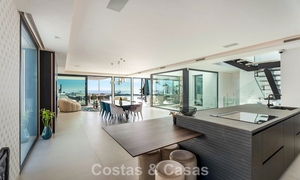 Instapklaar, state-of-the-art designervilla met panoramische vergezichten te koop in Marbella - Benahavis 789609