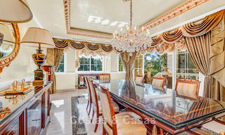 Opmerkelijke, Spaanse villa te koop met zeezicht en op een groot perceel in Sierra Blanca in Marbella 789625 