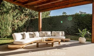 Modern-Mediterrane villa met zeezicht te koop in een geprefereerde wijk van Nueva Andalucia, Marbella 789638 