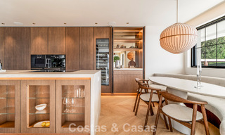Modern-Mediterrane villa met zeezicht te koop in een geprefereerde wijk van Nueva Andalucia, Marbella 789643 