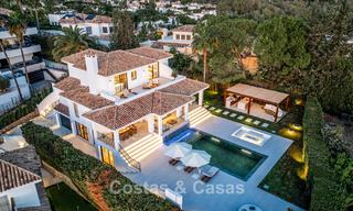 Modern-Mediterrane villa met zeezicht te koop in een geprefereerde wijk van Nueva Andalucia, Marbella 789652 