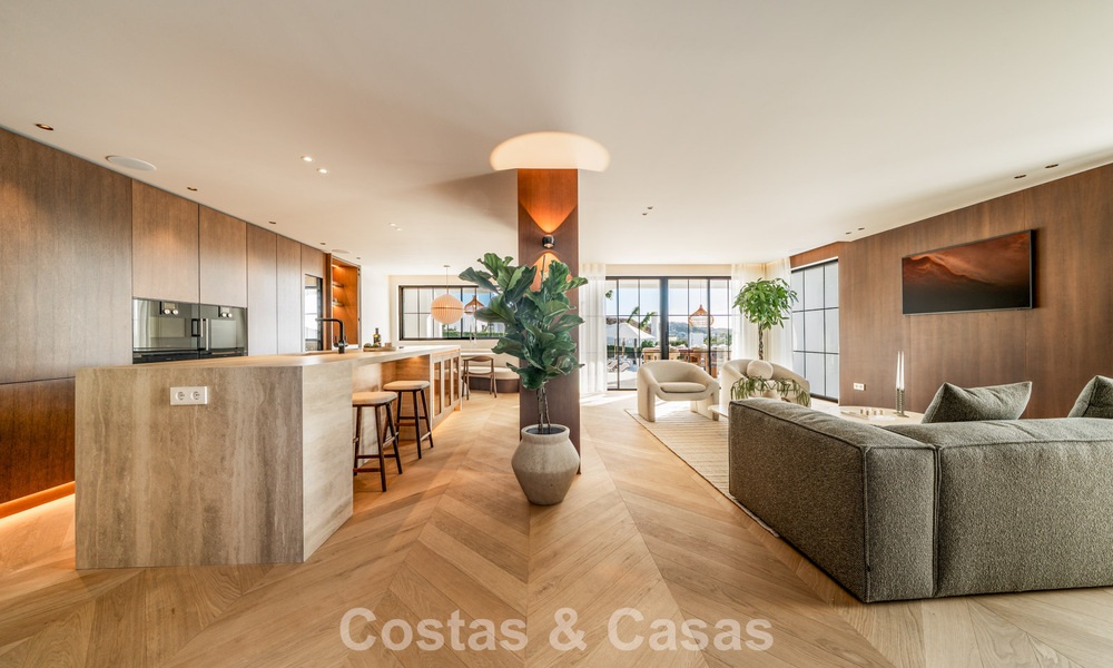 Modern-Mediterrane villa met zeezicht te koop in een geprefereerde wijk van Nueva Andalucia, Marbella 789654