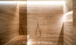 Modern-Mediterrane villa met zeezicht te koop in een geprefereerde wijk van Nueva Andalucia, Marbella 789669 