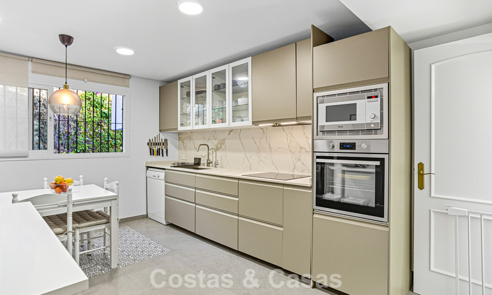 Ruim herenhuis te koop in een charmante gated community aan de Golden Mile van Marbella 789944