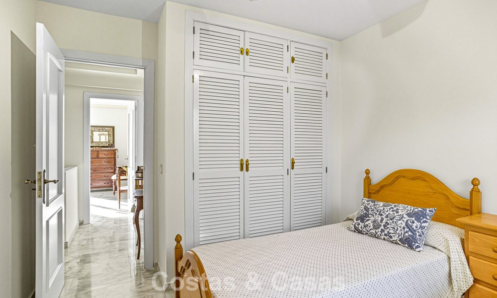 Ruim herenhuis te koop in een charmante gated community aan de Golden Mile van Marbella 789970