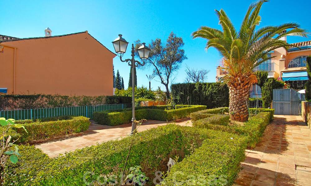 Charmante rijwoningen te koop in een gated community aan de Golden Mile van Marbella 808411