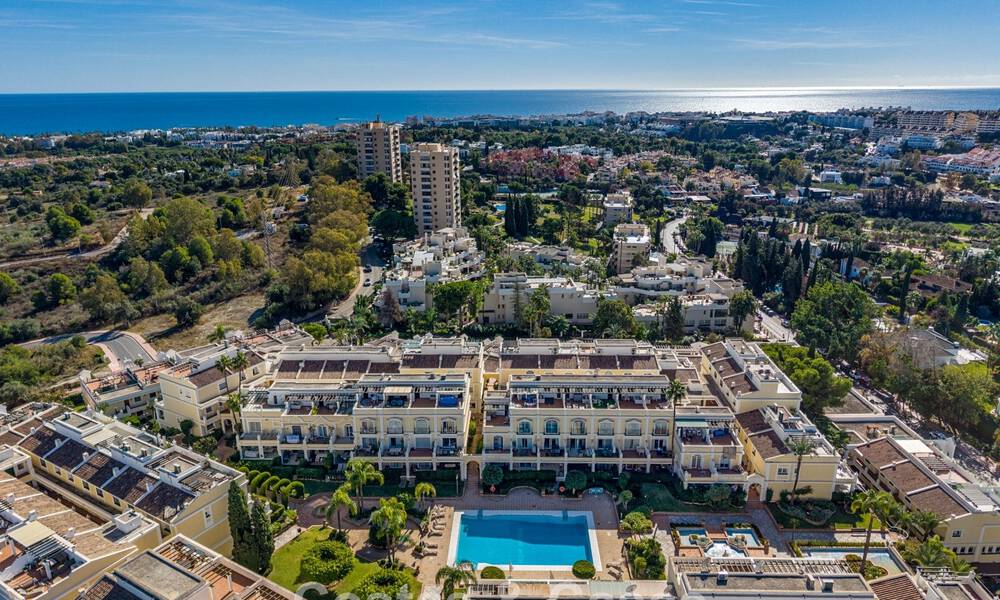 Ruim, modern gerenoveerde rijwoning te koop in het hartje van Nueva Andalucia’s golfvallei, Marbella 790008