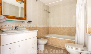 Ruim frontline golf penthouse appartement te koop dicht bij alle voorzieningen in Guadalmina Alta en San Pedro, Marbella 790014 