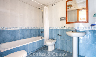 Ruim frontline golf penthouse appartement te koop dicht bij alle voorzieningen in Guadalmina Alta en San Pedro, Marbella 790016 