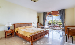 Ruim frontline golf penthouse appartement te koop dicht bij alle voorzieningen in Guadalmina Alta en San Pedro, Marbella 790022 