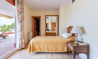 Ruim frontline golf penthouse appartement te koop dicht bij alle voorzieningen in Guadalmina Alta en San Pedro, Marbella 790024 