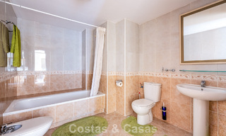 Ruim frontline golf penthouse appartement te koop dicht bij alle voorzieningen in Guadalmina Alta en San Pedro, Marbella 790025 