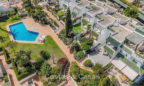 Toplocatie! Ruim Spaans herenhuis te koop met een modern interieur in de Aloha-Golf gemeenschap in Nueva Andalucia, Marbella 790162