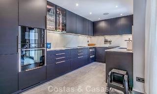 Ruim Spaans herenhuis te koop met een modern interieur in de Aloha-Golf gemeenschap in Nueva Andalucia, Marbella 790168 