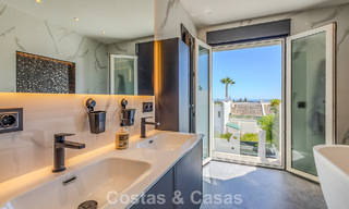 Ruim Spaans herenhuis te koop met een modern interieur in de Aloha-Golf gemeenschap in Nueva Andalucia, Marbella 790175 