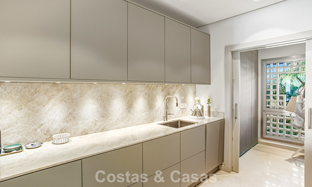 Instapklaar, gemoderniseerd penthouse te koop in een luxueus complex aan de Golden Mile van Marbella 790106