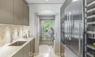 Instapklaar, gemoderniseerd penthouse te koop in een luxueus complex aan de Golden Mile van Marbella 790110 