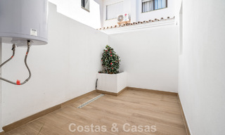 Charmant rijhuis met eigentijds interieur te koop, op loopafstand van het strand en het centrum van San Pedro, Marbella 790085 