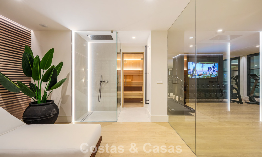 Eersteklas gerenoveerde luxevilla te koop, in een geprefereerde gemeenschap in La Quinta, Marbella - Benahavis 790212