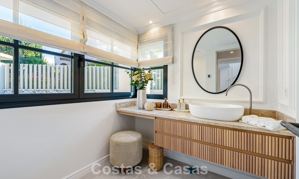 Eersteklas gerenoveerde luxevilla te koop, in een geprefereerde gemeenschap in La Quinta, Marbella - Benahavis 790220