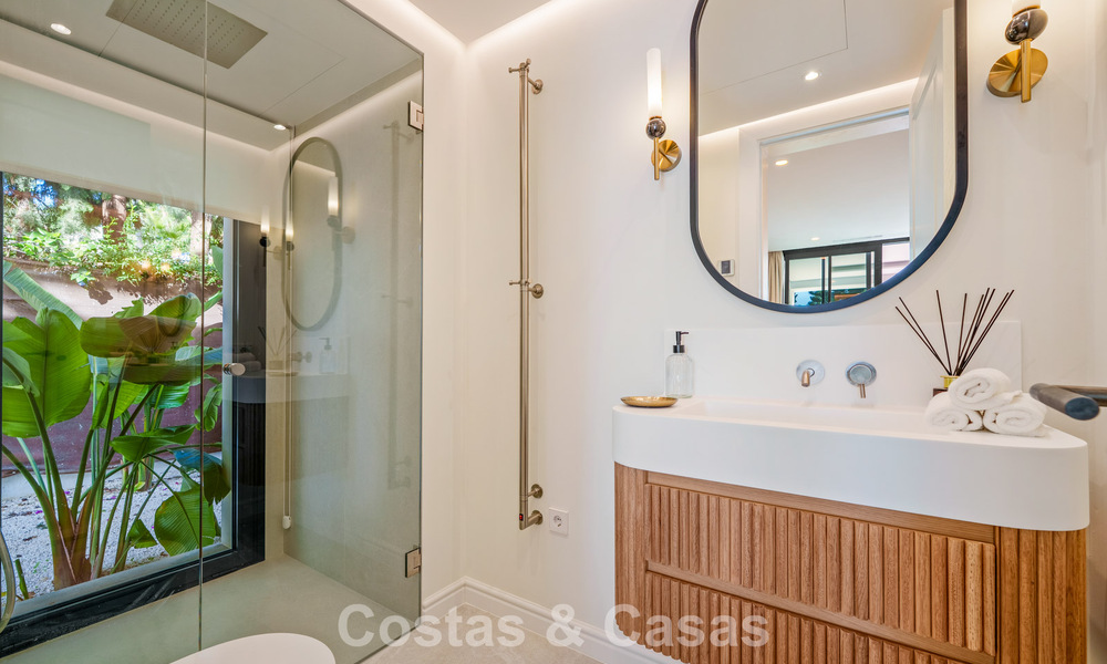 Eersteklas gerenoveerde luxevilla te koop, in een geprefereerde gemeenschap in La Quinta, Marbella - Benahavis 790243