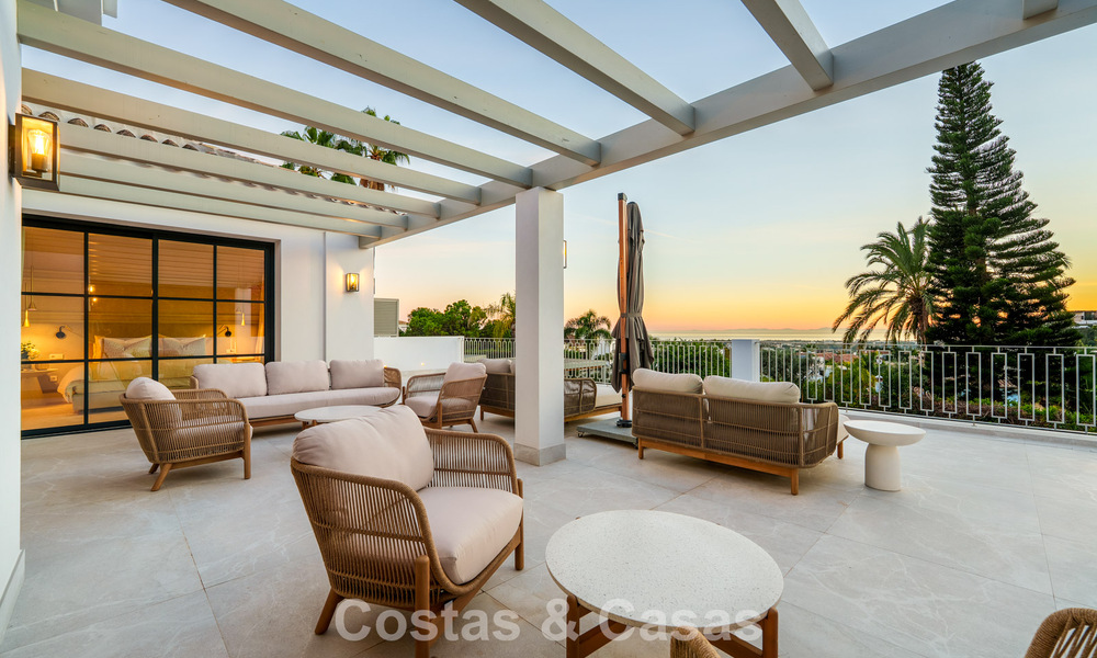 Eersteklas gerenoveerde luxevilla te koop, in een geprefereerde gemeenschap in La Quinta, Marbella - Benahavis 790266