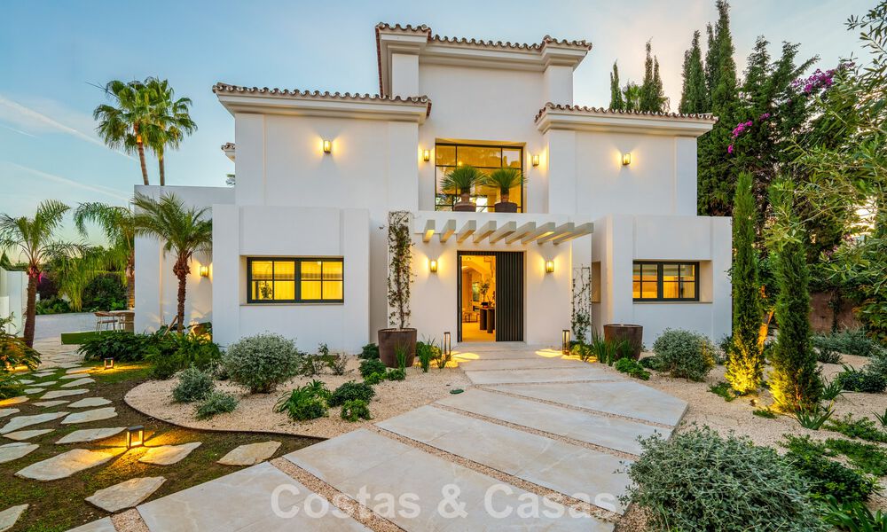 Eersteklas gerenoveerde luxevilla te koop, in een geprefereerde gemeenschap in La Quinta, Marbella - Benahavis 790271
