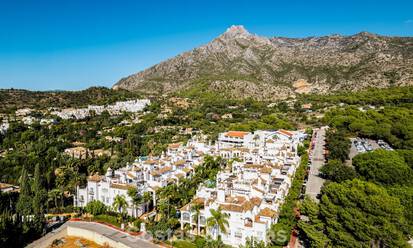 Modern gerenoveerd appartement te koop in een schitterend Sierra Blanca complex op de Golden Mile in Marbella 790305
