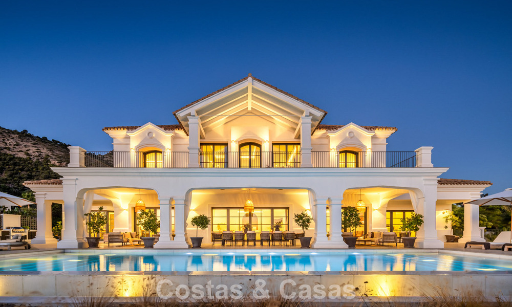 Mediterrane luxevilla met een klassieke architectuur te koop en zeezicht in het Marbella Club Resort in Benahavis 790328