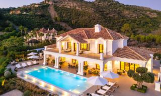 Mediterrane luxevilla met een klassieke architectuur te koop en zeezicht in het Marbella Club Resort in Benahavis 790334 