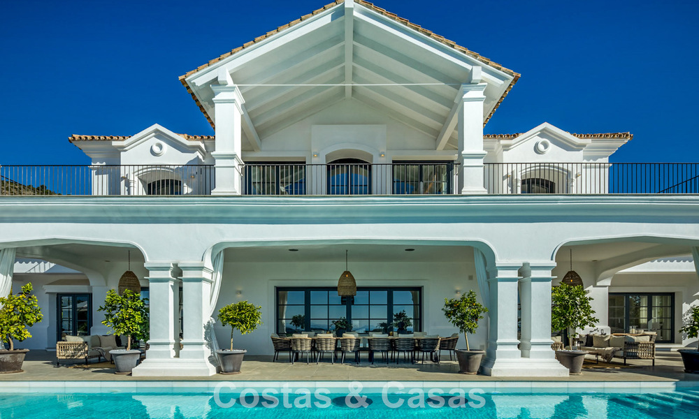 Mediterrane luxevilla met een klassieke architectuur te koop en zeezicht in het Marbella Club Resort in Benahavis 790342