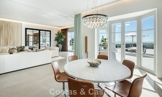 Mediterrane luxevilla met een klassieke architectuur te koop en zeezicht in het Marbella Club Resort in Benahavis 790364 