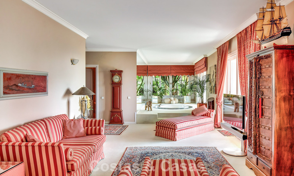 Paleisachtig landgoed met klassieke architectuur te koop in het oostelijke deel van Marbella 790425